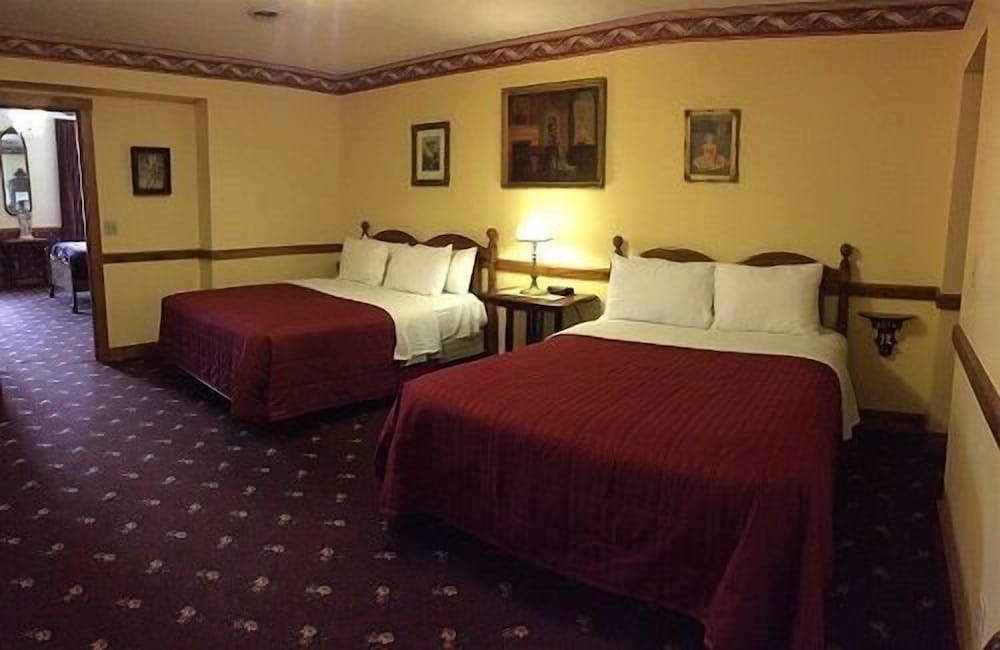 Hotel Millersburg - photo 33