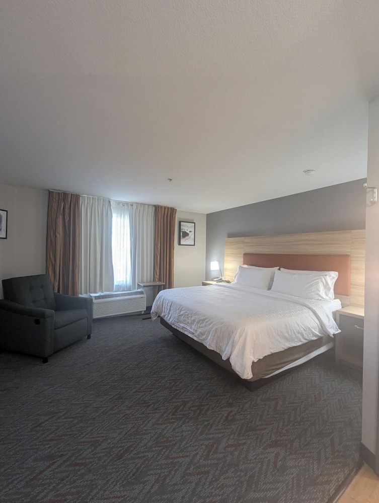 Candlewood Suites Loveland by IHG - photo 17