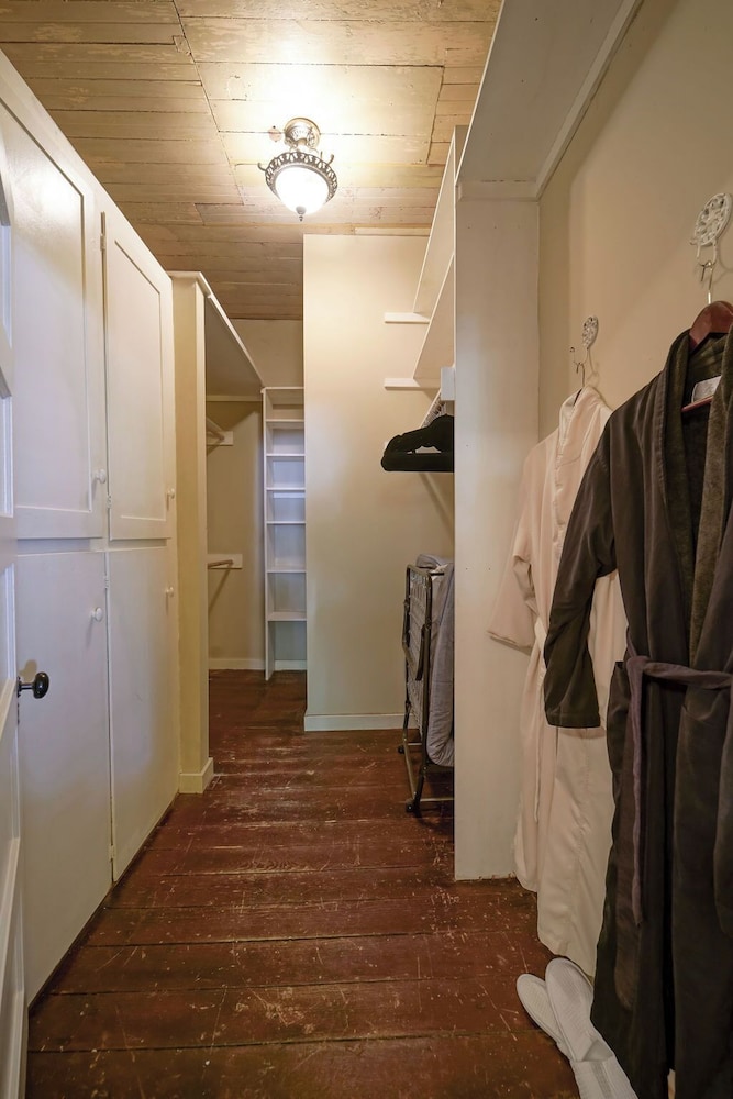 Weaverville Hotel - photo 29