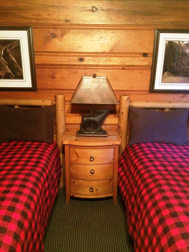 Shaver Lake Village Hotel - photo 14