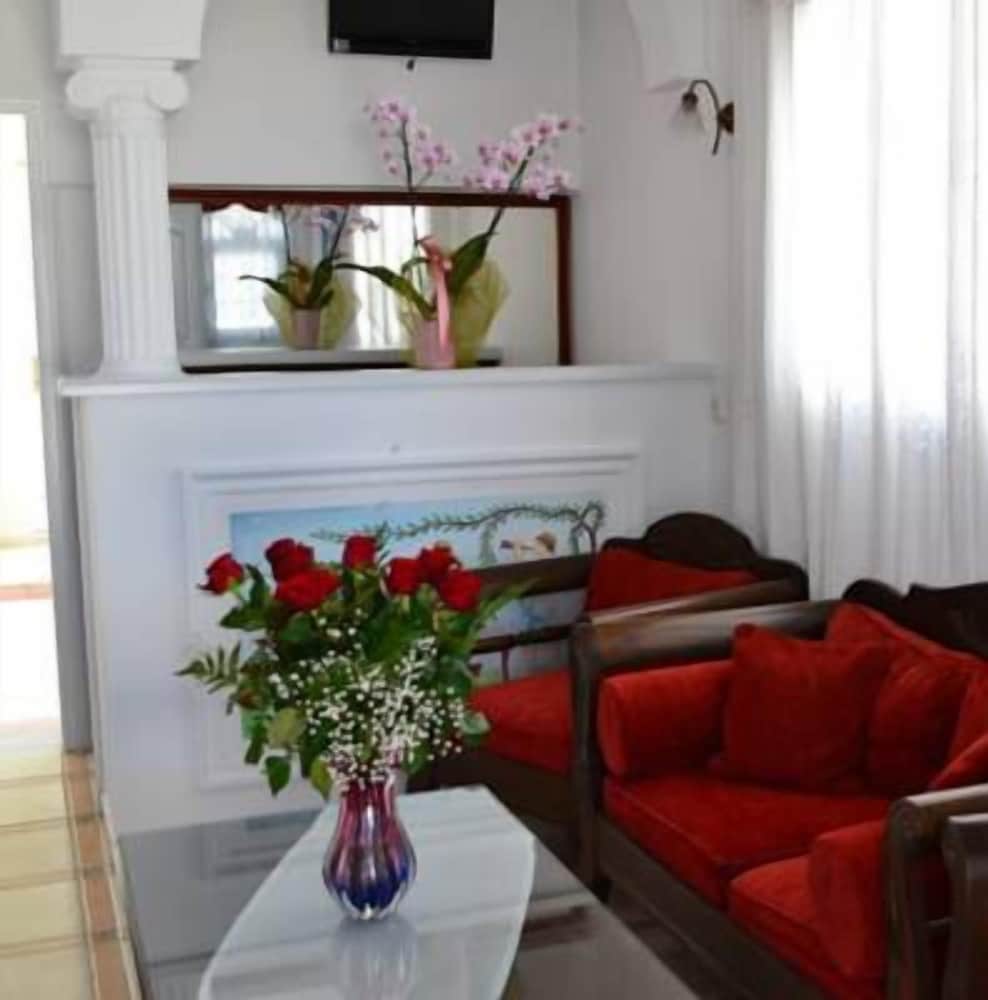 Hotel Lignos - carbon neutral hotel in Fira