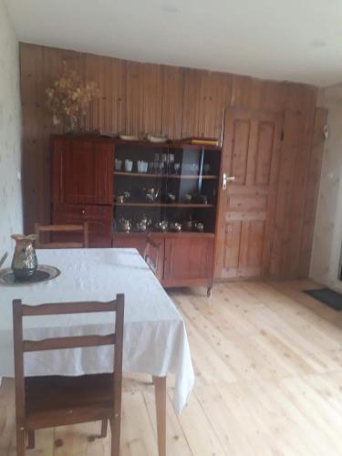 Jimsher Naveriani Guesthouse
