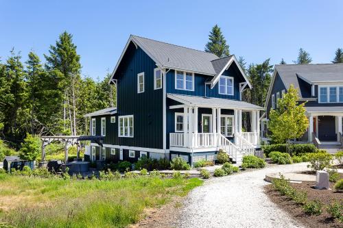 Innisfree by Seabrook Hospitality in Huntington Beach, United States