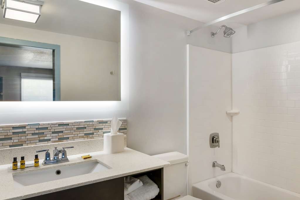 Best Western Plus St. Simons - photo 27