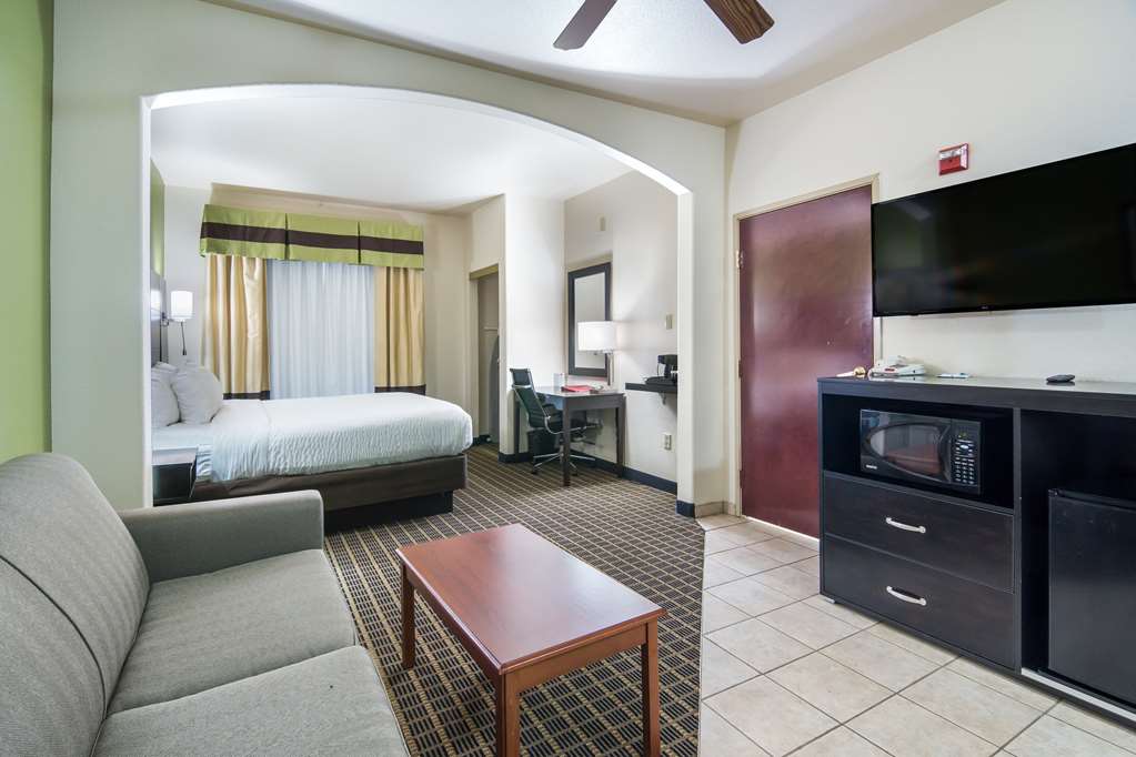 Clarion Inn & Suites Weatherford South - photo 27