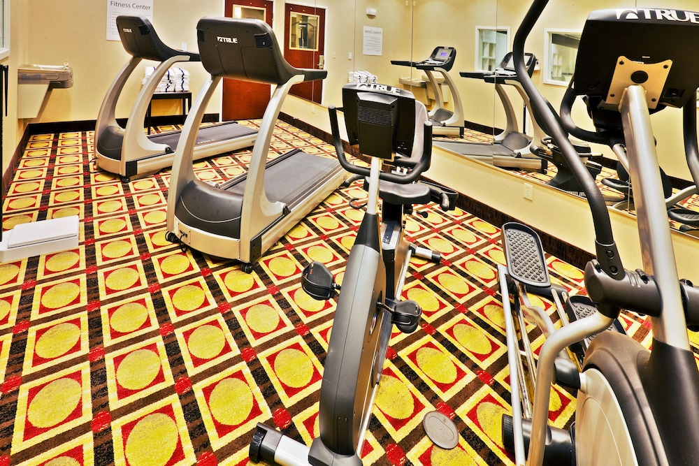 Holiday Inn Express Hotel & Suites Bartlesville by IHG - photo 13