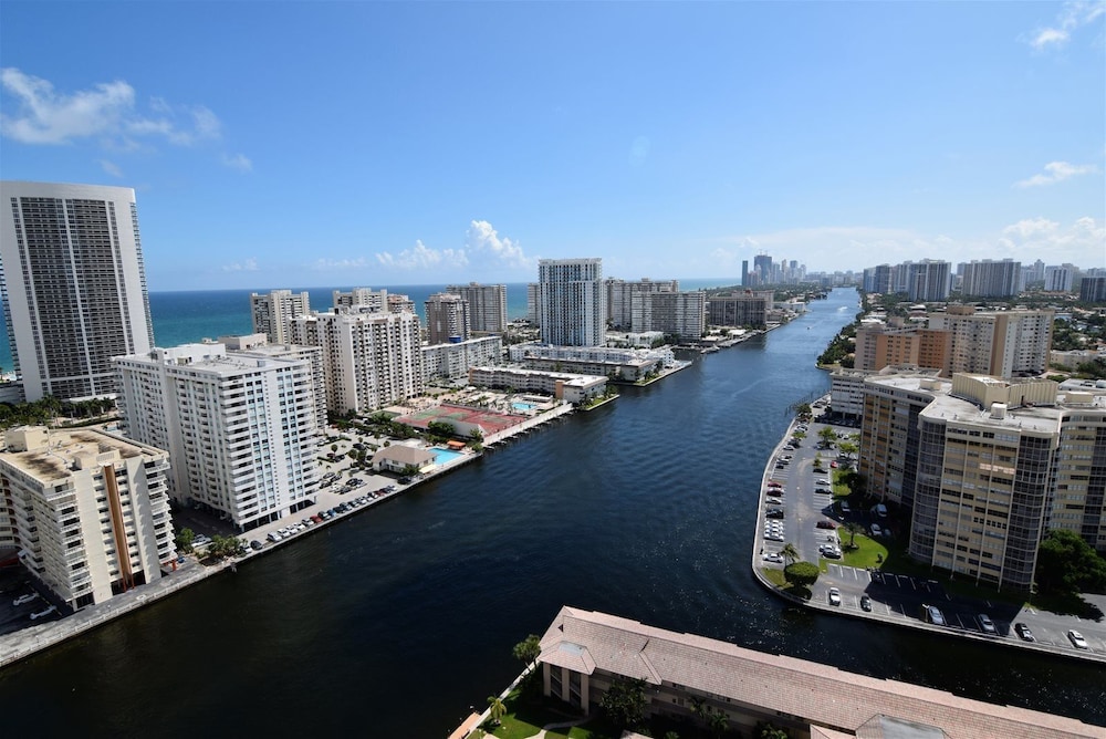 Bw 2707b — hotel in Hallandale Beach