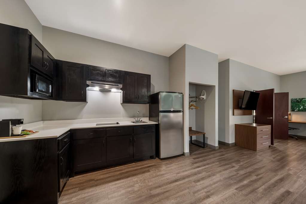 Best Western Bowie Inn & Suites - photo 24