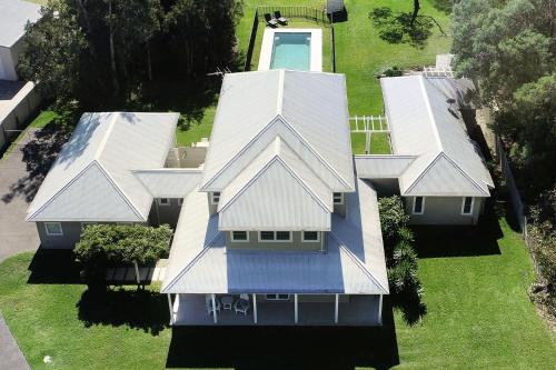 Echo Beach House — 4-Star Luxury Hotel in One Mile, Australia