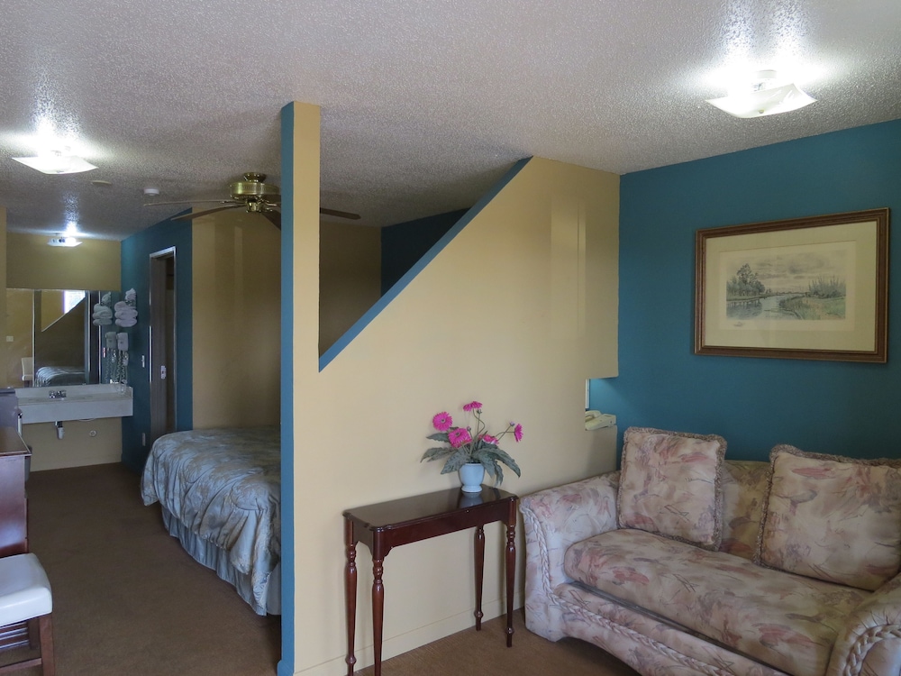 First Western Inn Caseyville - photo 6