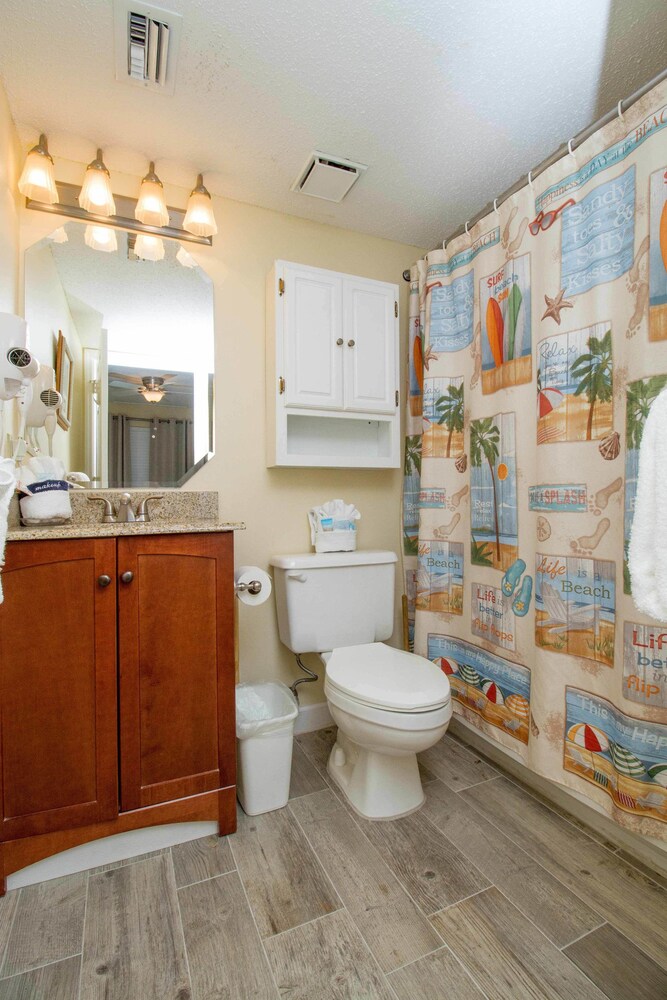 Pelican Beach Resort & Conference Center - photo 32