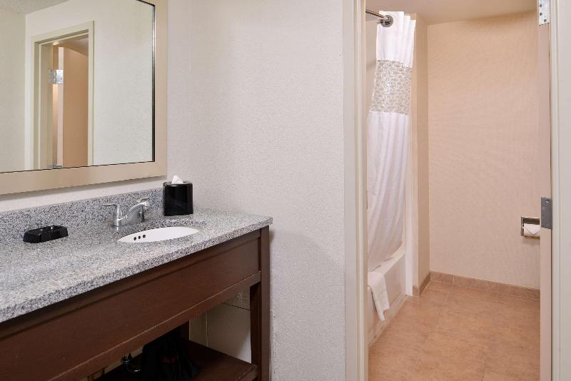 Hampton Inn & Suites Newport News - photo 126