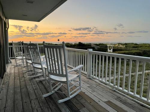 Cardwell by Bryant Real Estate in Wrightsville Beach, United States