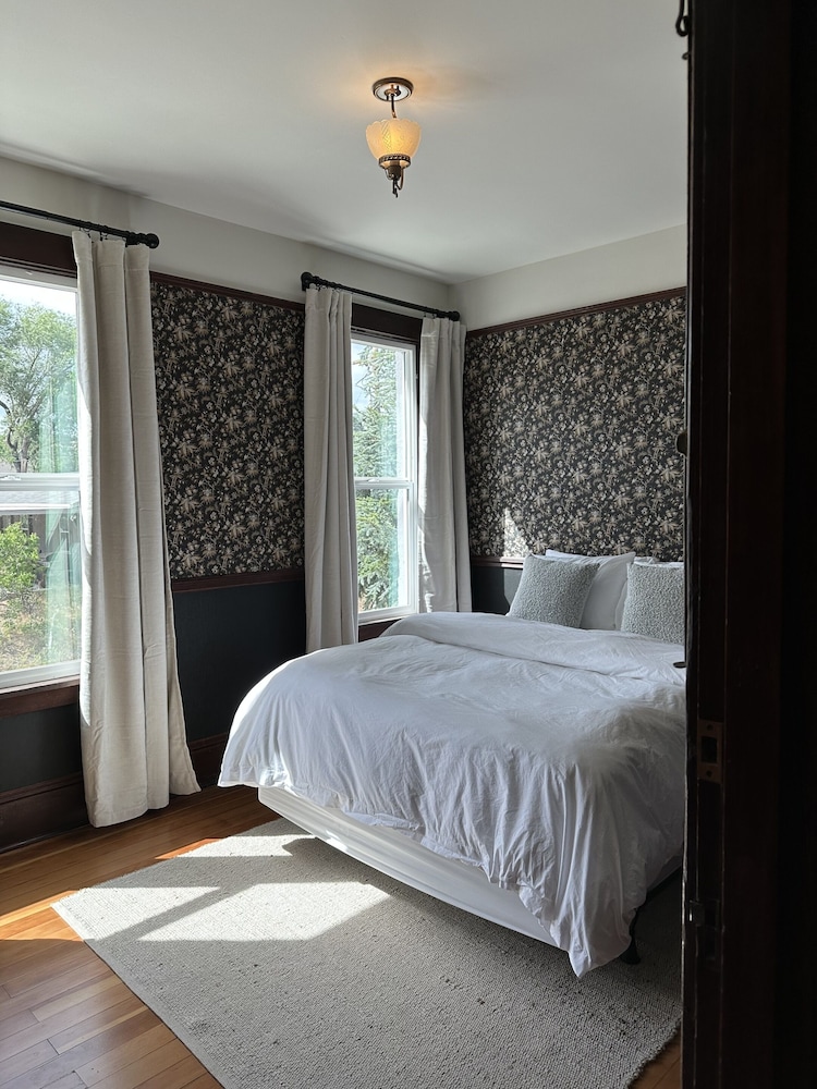 The Lyle Hotel - photo 41