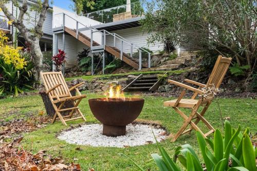 Hillside Hamptons Indoor Fire and Fire Pit — carbon neutral stay, Terrigal