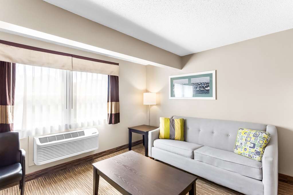 Quality Inn & Suites Gorham Riverside - photo 32