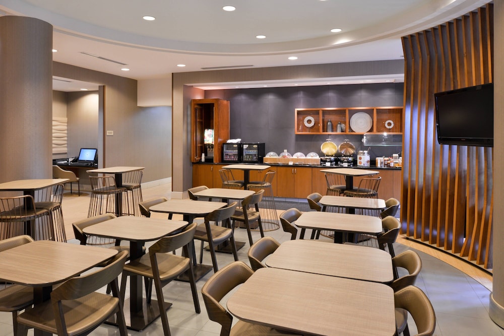 SpringHill Suites by Marriott Corona Riverside - photo 27