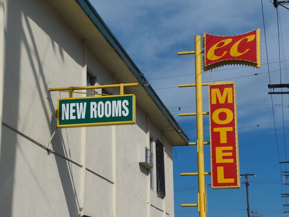 Ec Motel - photo 13