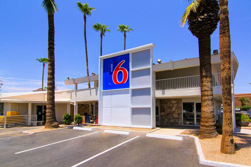 Motel 6 Old town Scottsdale Fashion Square - photo 3