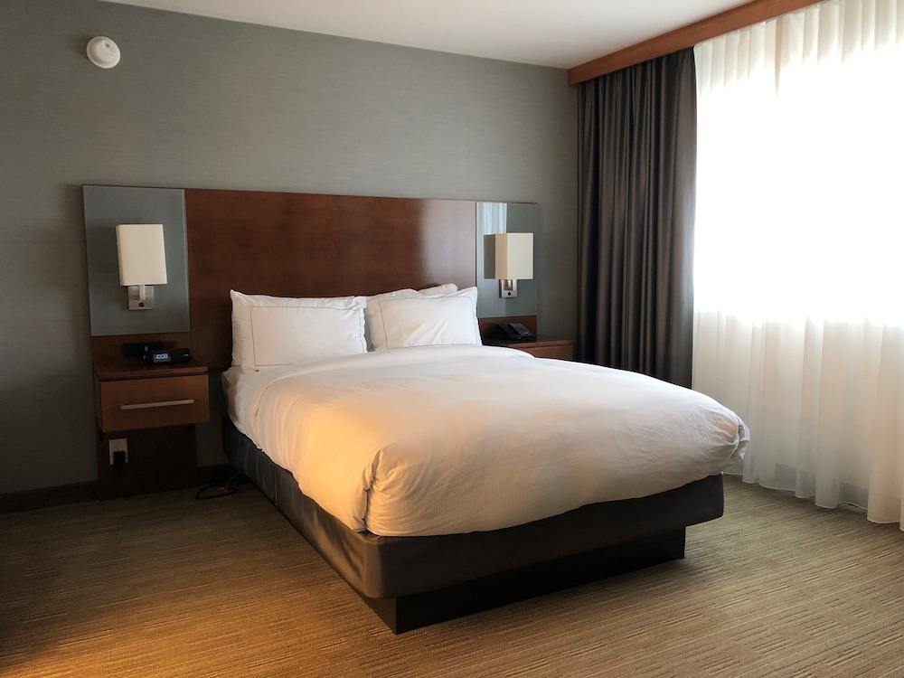 DoubleTree by Hilton Omaha Southwest - photo 6