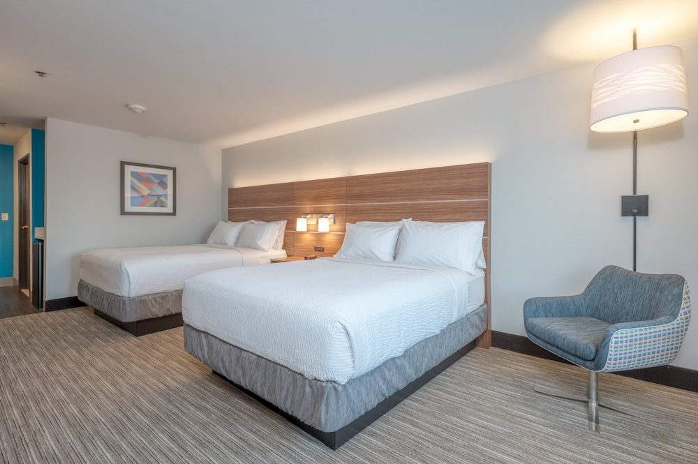 Holiday Inn Express & Suites Thornburg S. Fredericksburg by IHG - photo 19