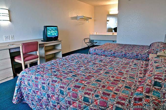 Motel 6 Huntsville Madison - photo 7