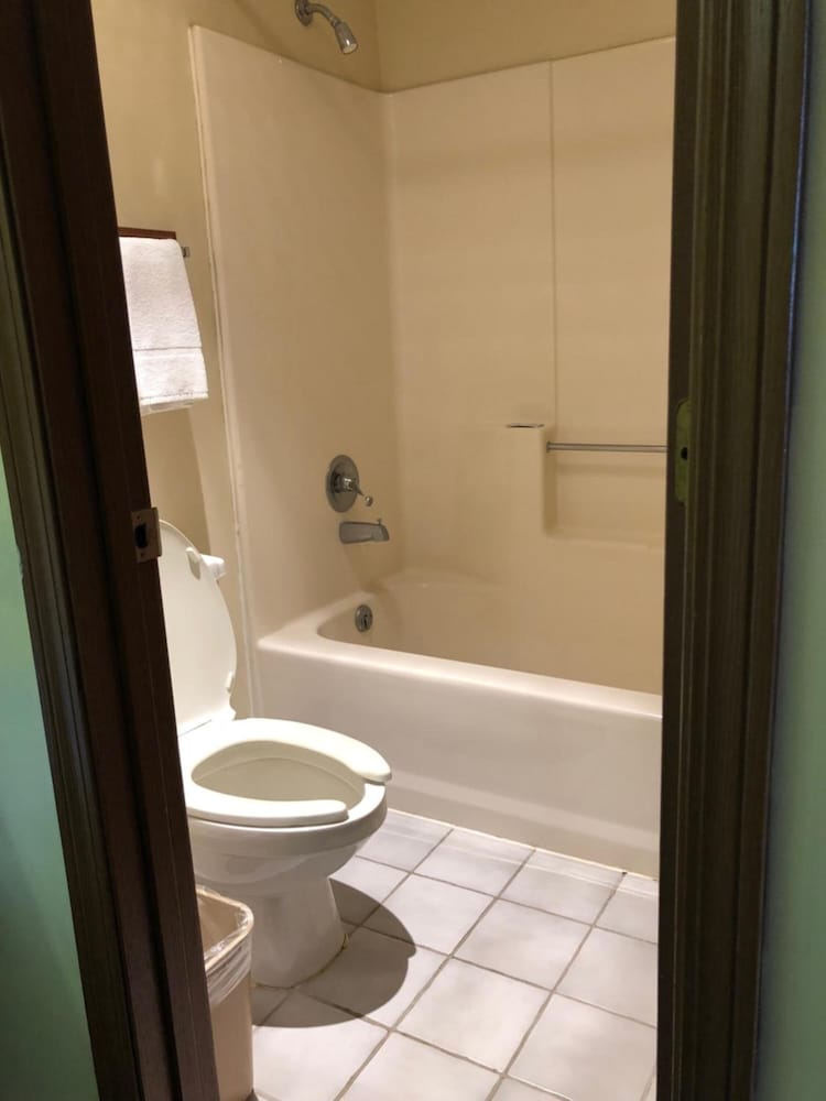 Salt Creek Inn - photo 37