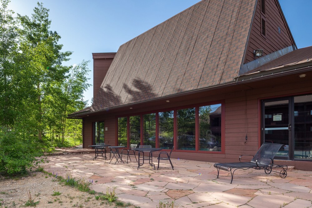 Snowscape 06 Wildernest in Silverthorne, United States