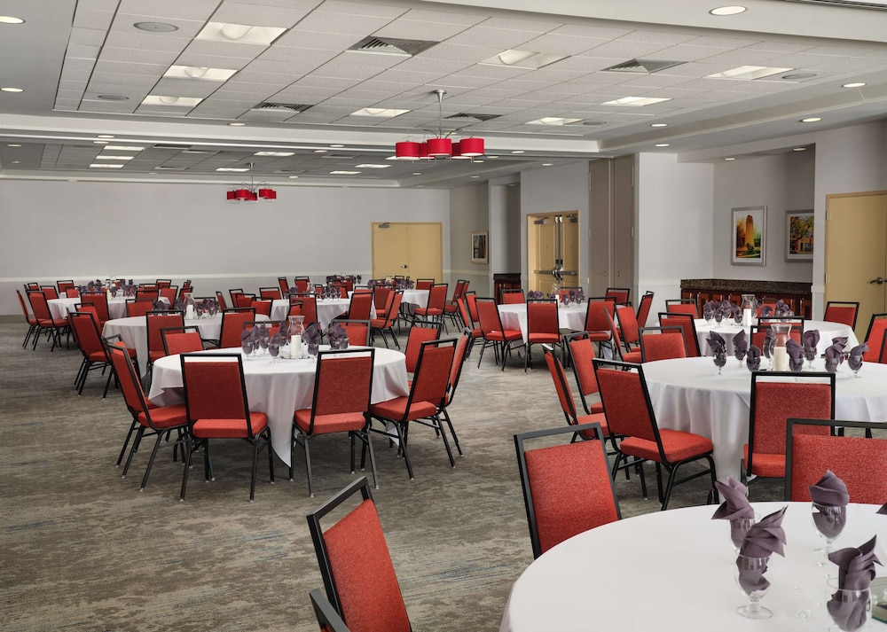 Hilton Garden Inn Ann Arbor - photo 32