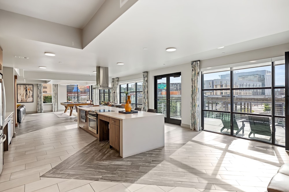 Placemakr Downtown Austin - photo 233