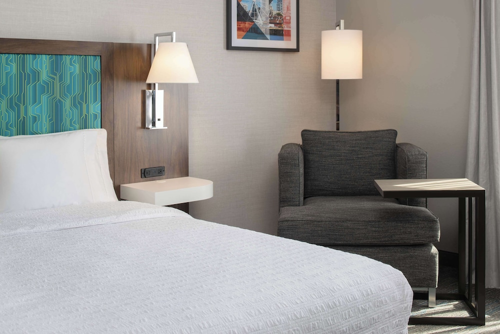 Hampton Inn & Suites Seattle Airport 28th Ave - photo 13