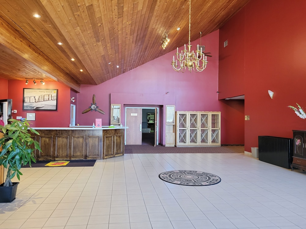 Jolly Roger Inn & Resort in Parry Sound, Canada