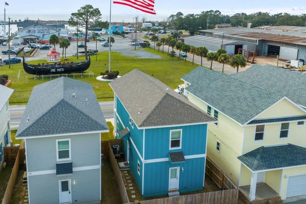 Downtown home bay views seafood market — 4-Star Luxury Hotel in Pensacola, United States