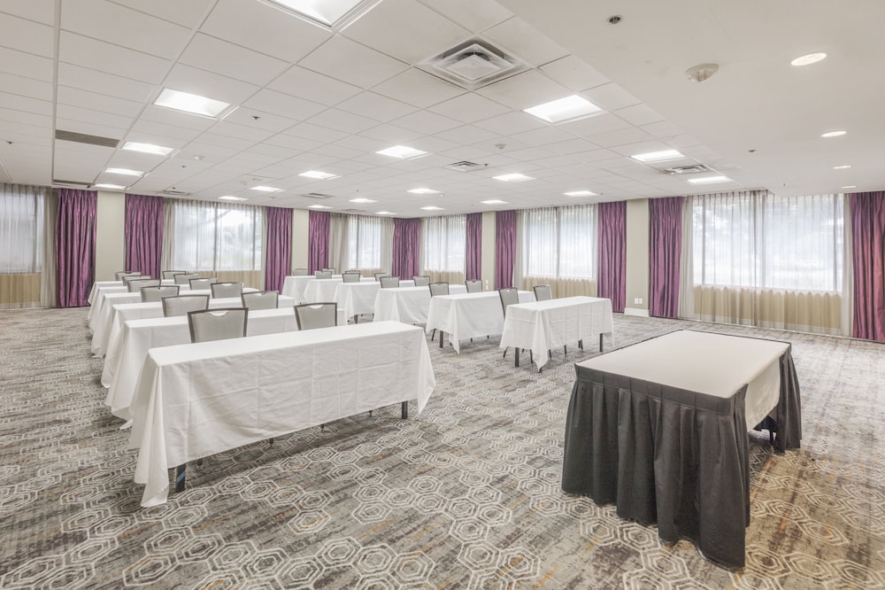 Holiday Inn Austin Midtown by IHG - photo 65