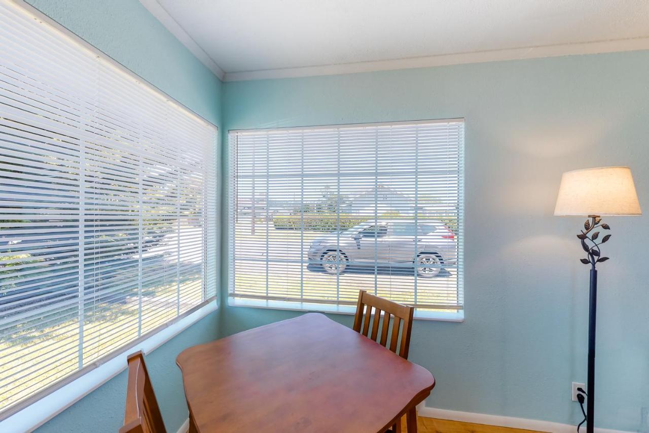 Waldport Bungalow - photo 3