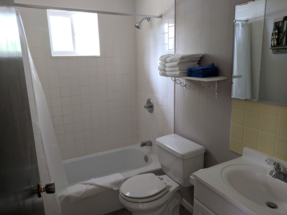 Lake Breeze Resort - photo 100