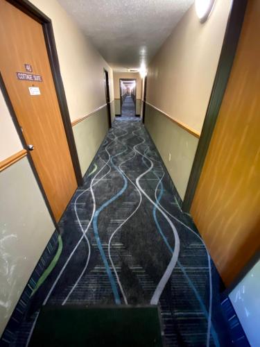 Woodlands Inn & Suites - photo 42