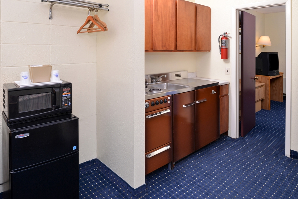 Americas Best Value Inn Geneva - photo 10