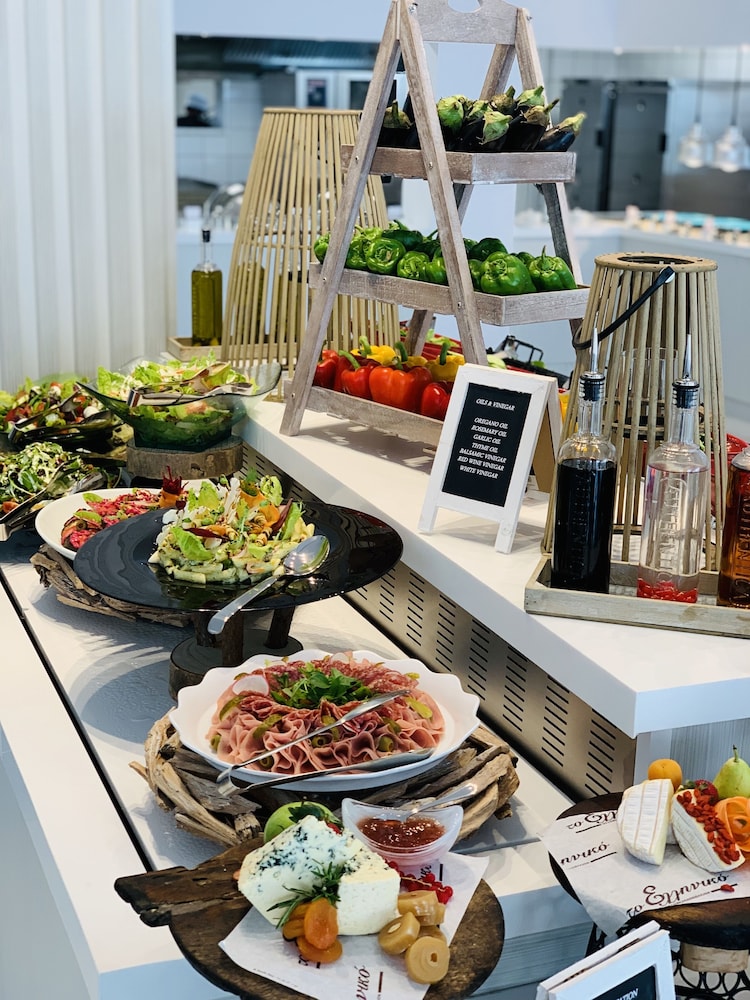 מזון ומשקאות