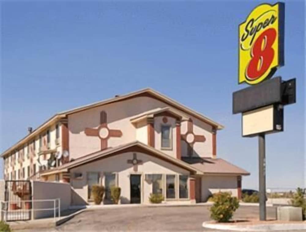 Super 8 by Wyndham Carlsbad - photo 37