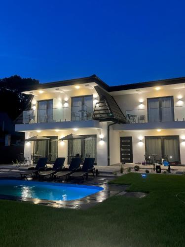 Lux apartments — 4-Star Luxury Hotel in Oroshaza, Hungary