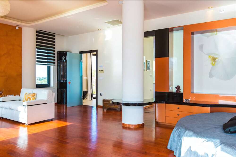 Villa Efzin — 5-Star Luxury Hotel in Chania, Greece