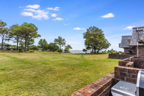 Delightful Dolphin - carbon neutral hotel in Nags Head