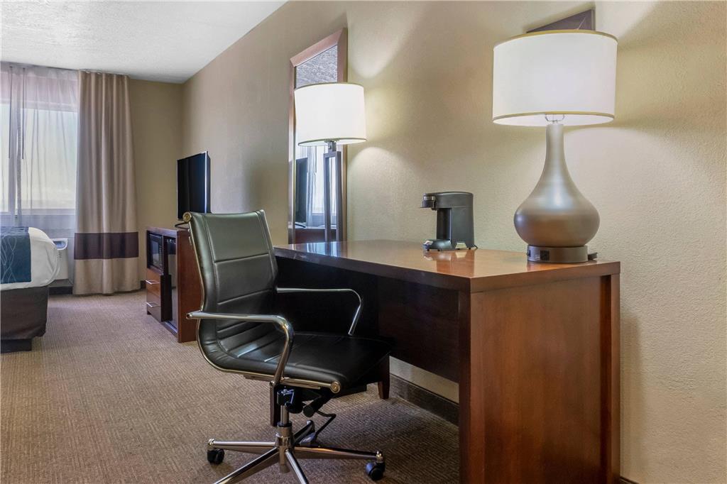 Comfort Inn Albuquerque Airport - photo 17