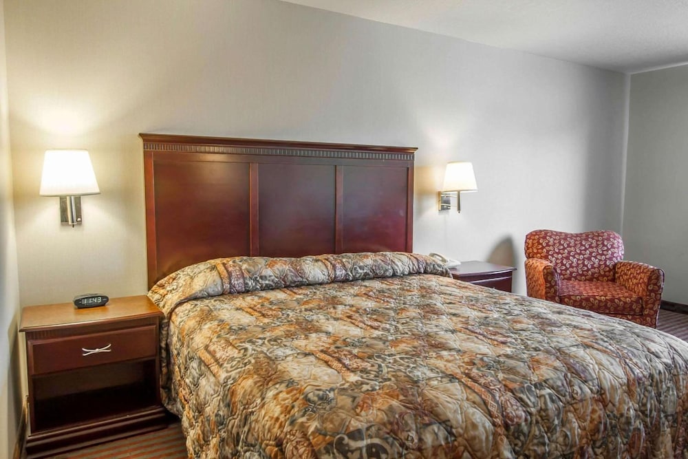 Bridgeway Inn & Suites Sublimity - photo 15