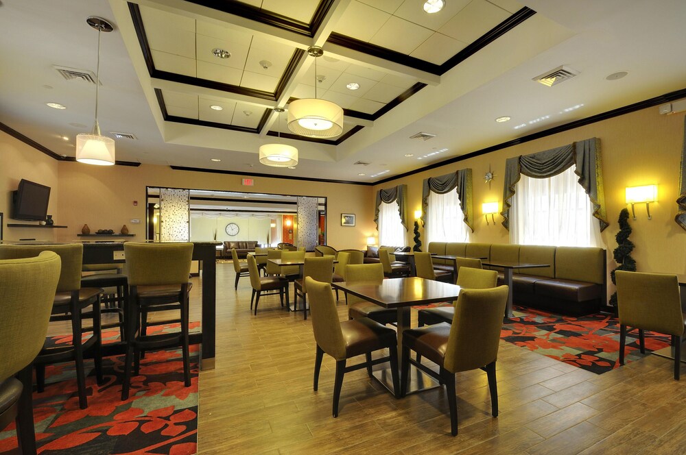 Hampton Inn Jericho Westbury - photo 61