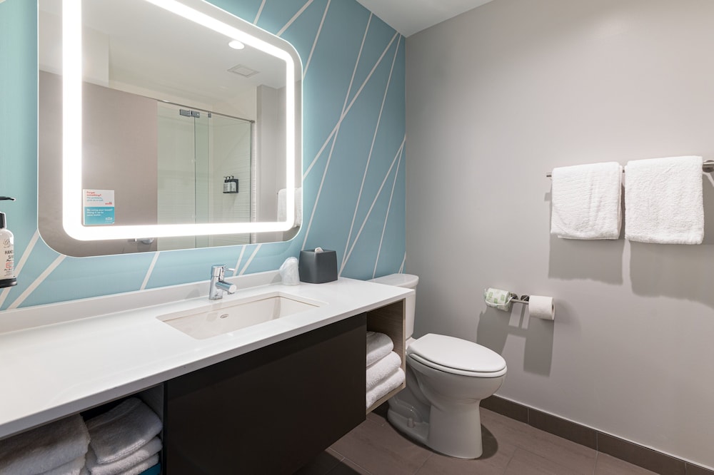 avid hotel Summerville by IHG - photo 14