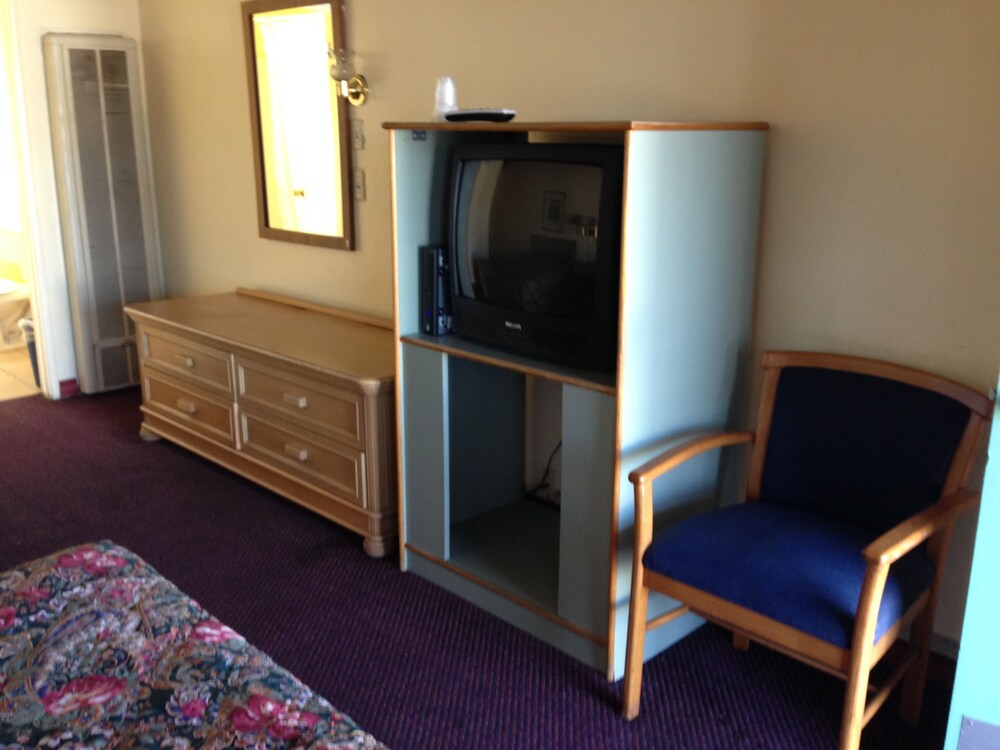 National 9 Motel - photo 6