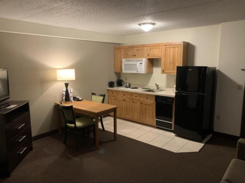 AmericInn by Wyndham Wadena - photo 50