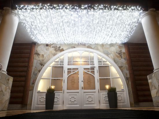 Hotel Parasol in Nieporet, Poland